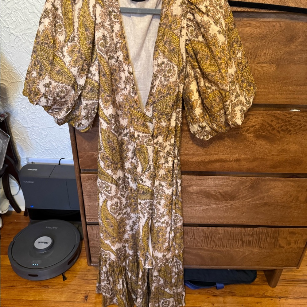 MINKPINK Beige and Brown Paisley Dress